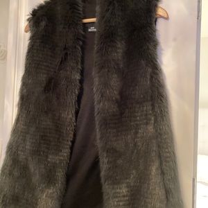 Black faux fur vest